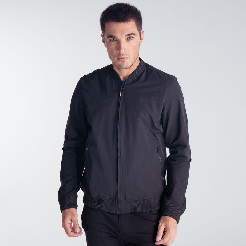 Jaqueta preta best sale masculina bomber